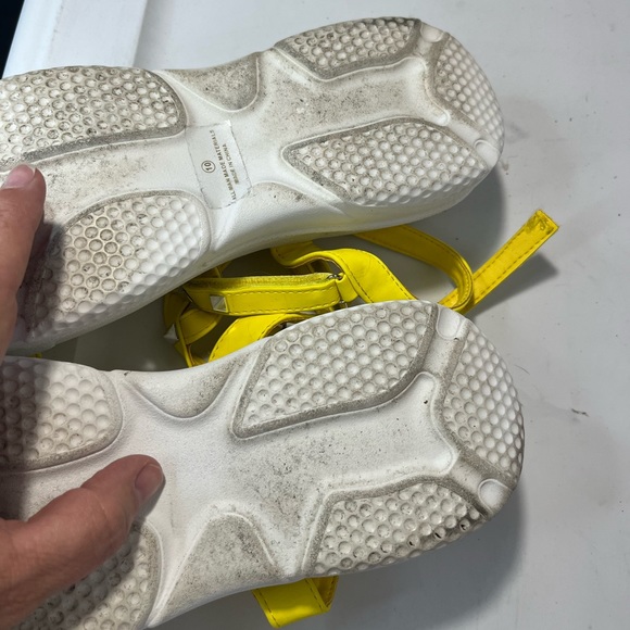 Liliana | Yellow | platform studded ankle strap sandal | Size 10 - Picture 4 of 9